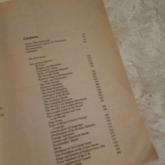 Websters dictionary and other facts in the back presidents music money - Picture 8 of 15